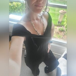 NWT Gibson Latimer Women's Black Velvet Off The Shoulder Romper pockets Size Med